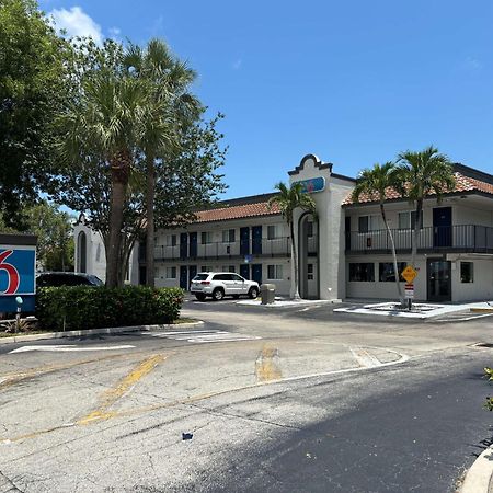 Motel 6 Riviera Beach Fl Luaran gambar