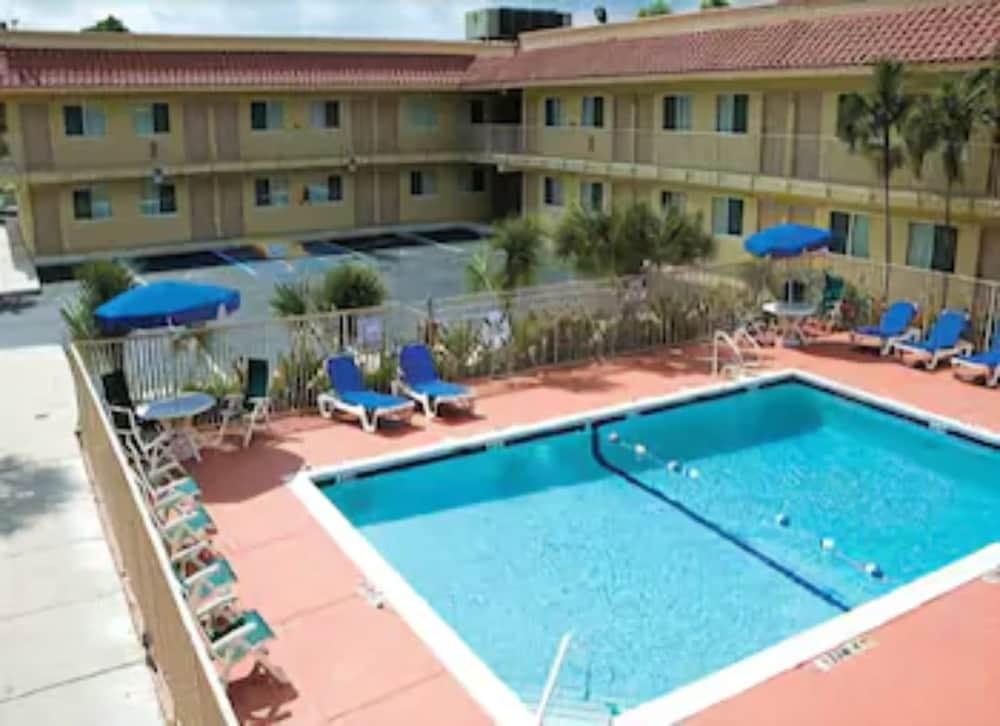 Motel 6 Riviera Beach Fl Luaran gambar